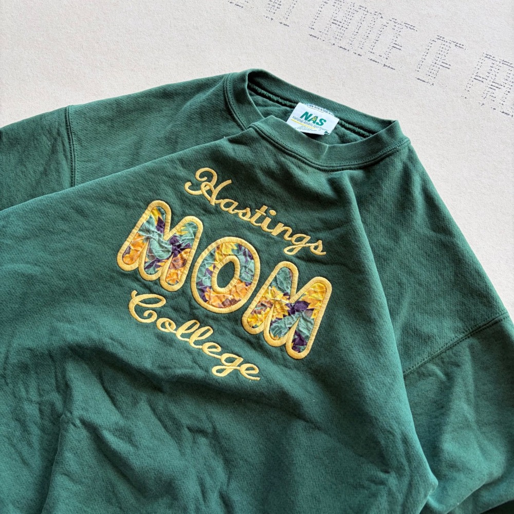 Vintage 90s NAS Hastings College Mom Sweatshirt
